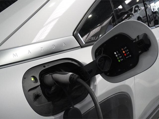 Mantenimiento de vehículos eléctricos en España: claves para usuarios y talleres